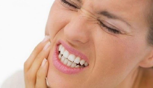 حساسية الأسنان : الأسباب والعلاج الفعال